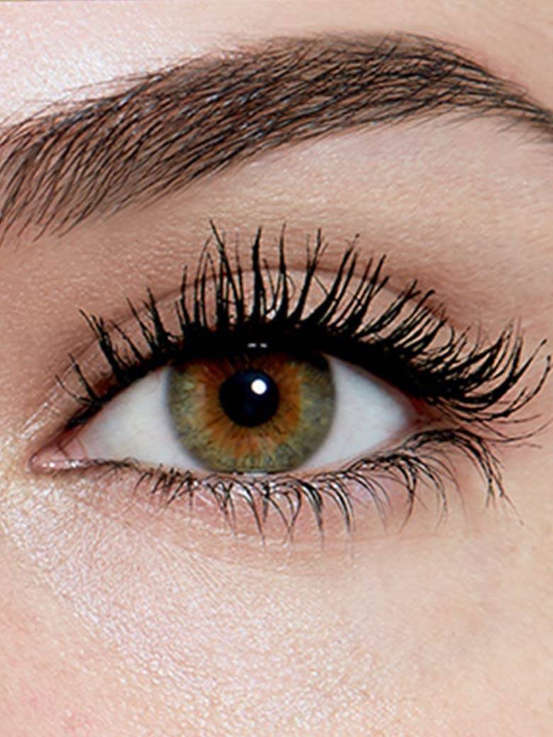 Maybelline TheColossal Bigshot Mascara Effect 2 780x1040