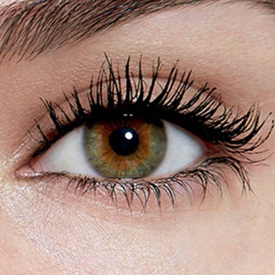 Maybelline TheColossal Bigshot Mascara Effect 2 780x1040