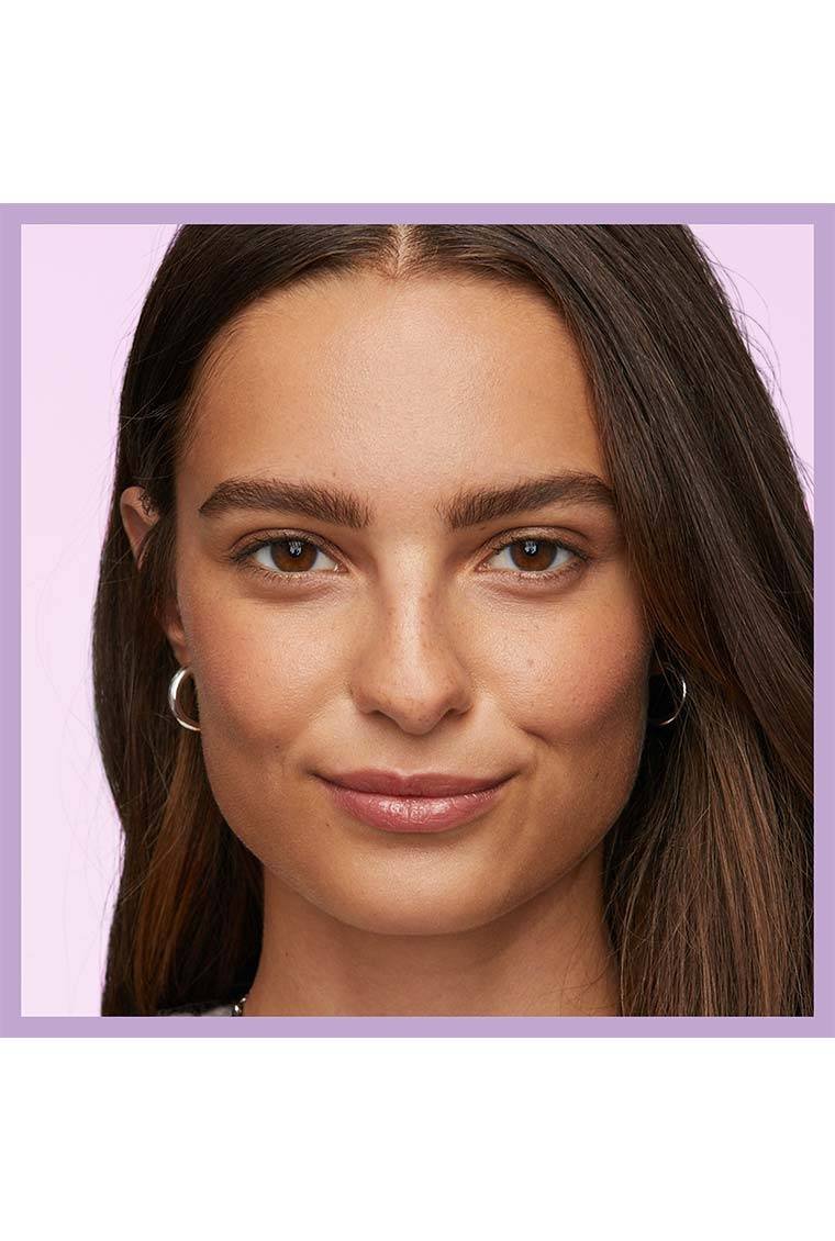 Maybelline ExpressBrow ShapingPencil ModelOverview 6