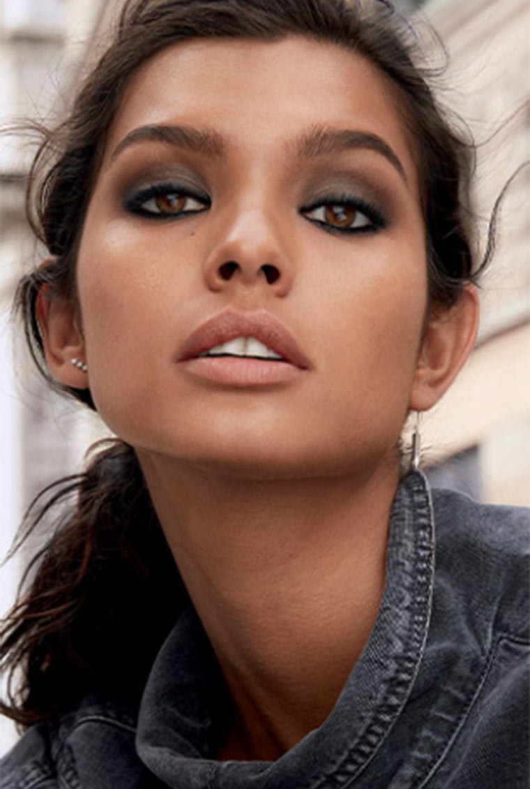 Maybelline TattooGelLinerSmokey Black Showcase 4