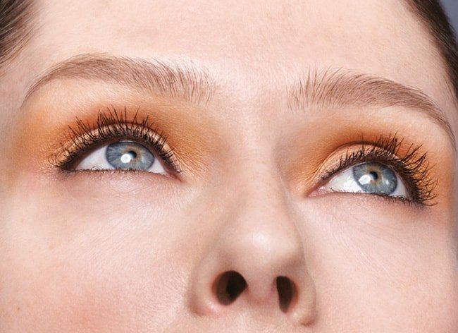 Maybelline Lash Sensational Sky Tubes Mascara eye close up