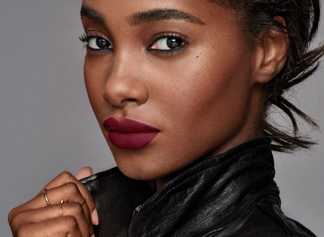 Maybelline model wearing CS Ultimatte