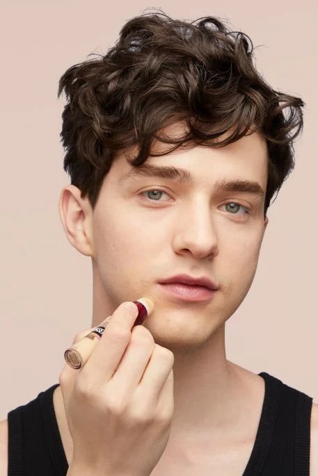 Man using Instant Age Rewind product