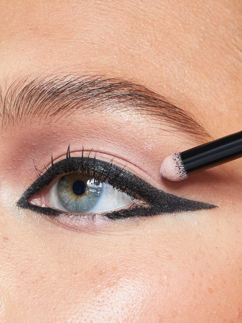 Cat eyeliner hotsell