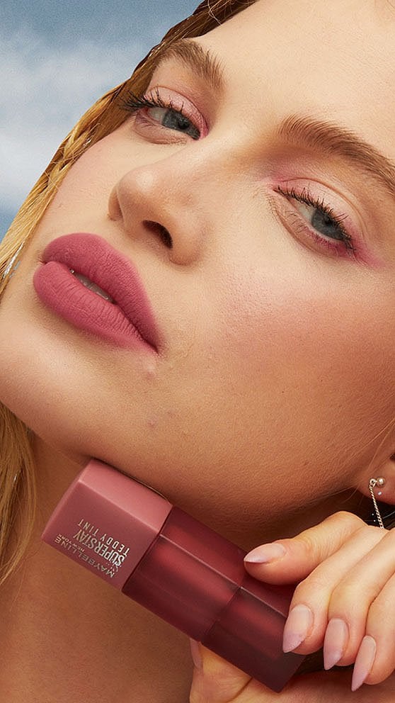 -/media/project/loreal/brand-sites/mny/emea/uk/tips-and-trends/lip-makeup-tutorials/lip-tint-how-to-wear-it/maybelline-lip-teddy-tint-blog-article-1-image-thumbnail.jpg?rev=1b33daefaf2a407eab84daf958c40d5e